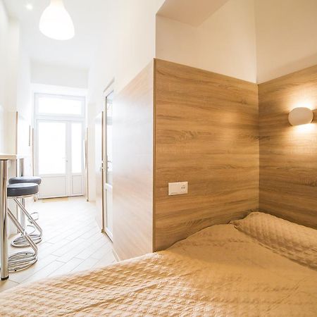Apartment On Kulisha 29-А 利沃夫 外观 照片